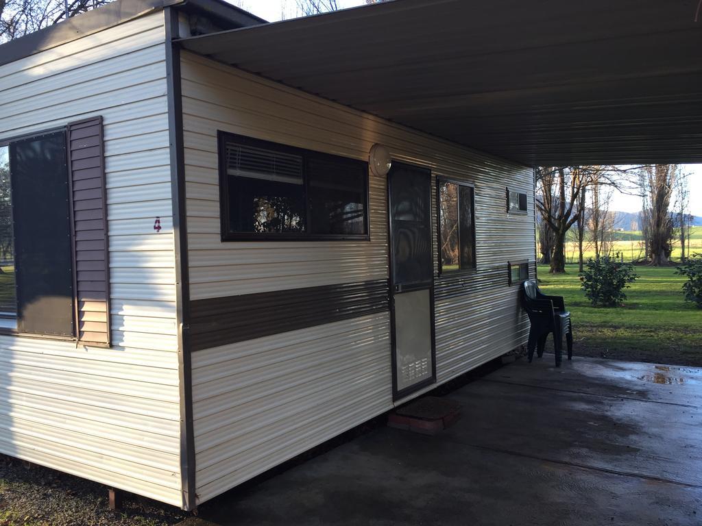 Colac Colac Caravan Park Corryong Eksteriør billede